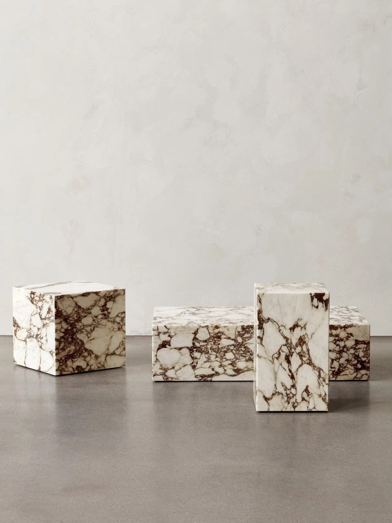 PLINTH LOW- CALACATTA VIOLA