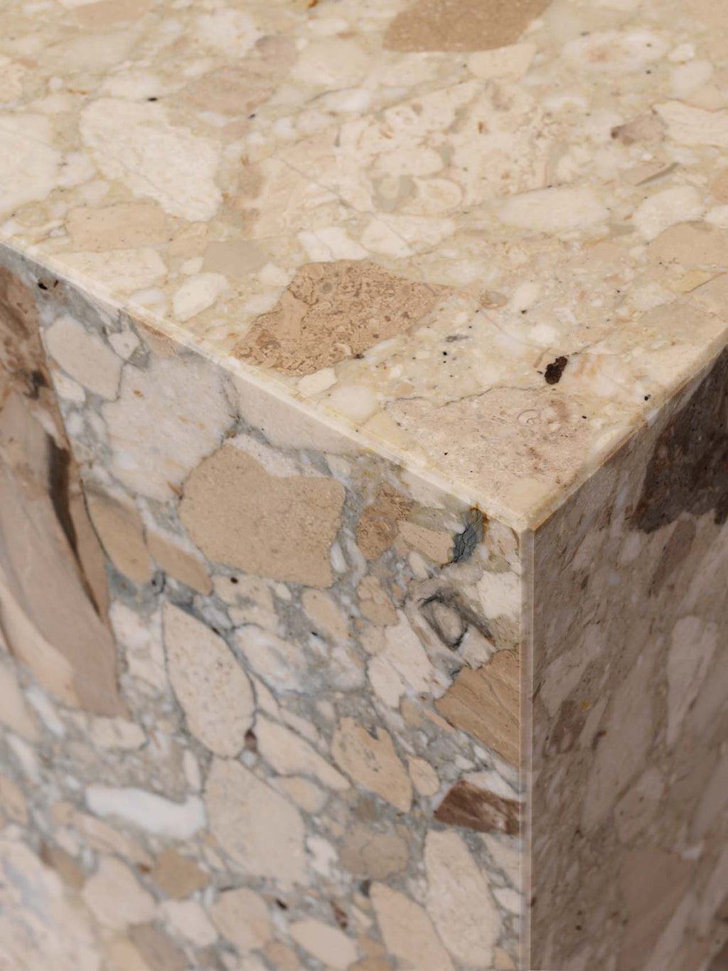 PLINTH CUBIC- KUNIS BRECCIA