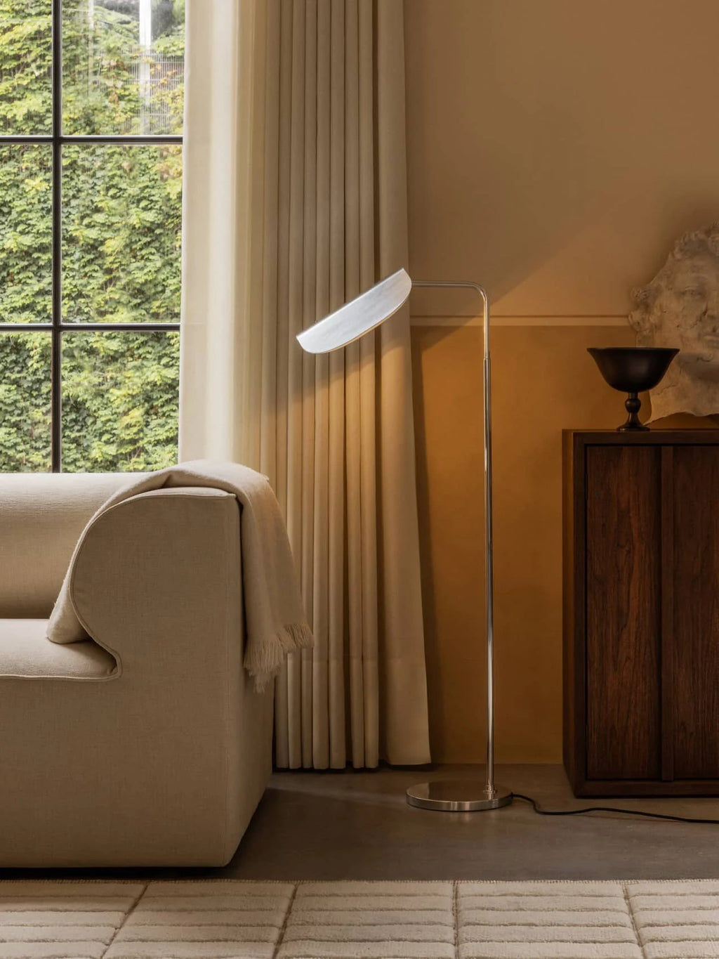 WING FLOOR LAMP - POLISHED ALUMINIUM