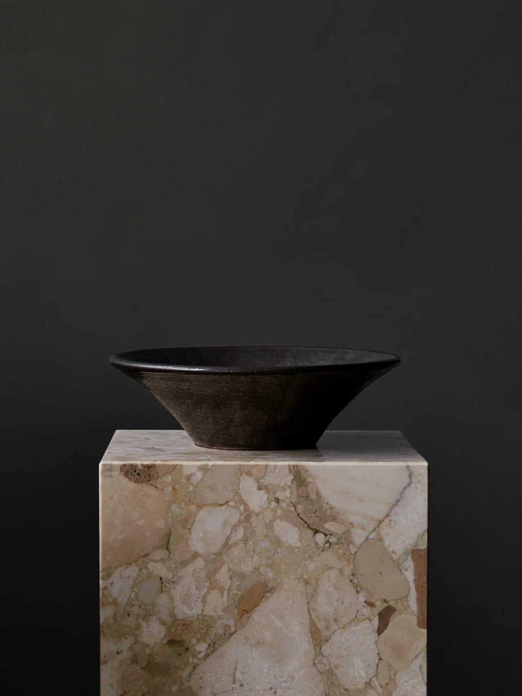 PLINTH CUBIC- KUNIS BRECCIA